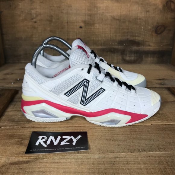 narrow width tennis shoes